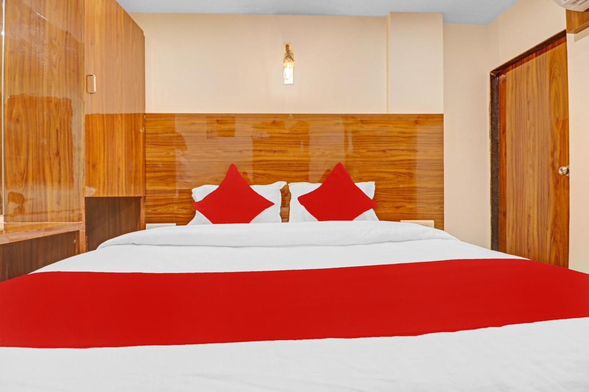 Hotel O Royal Park Мумбаи Экстерьер фото