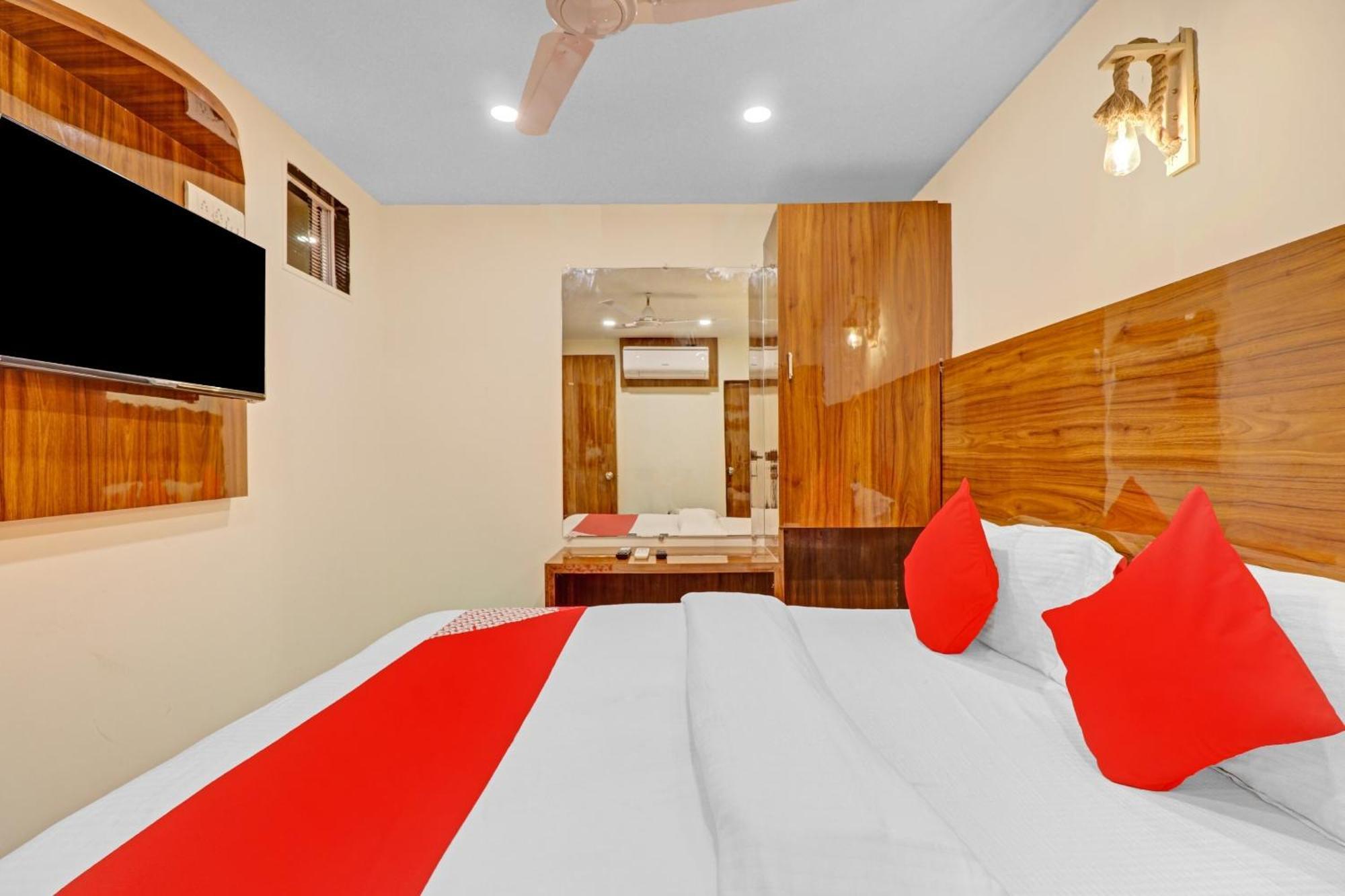 Hotel O Royal Park Мумбаи Экстерьер фото