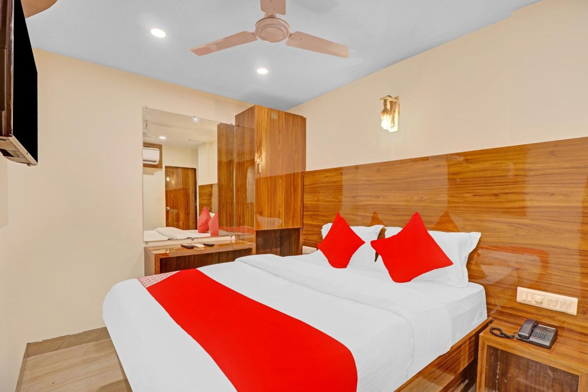 Hotel O Royal Park Мумбаи Экстерьер фото