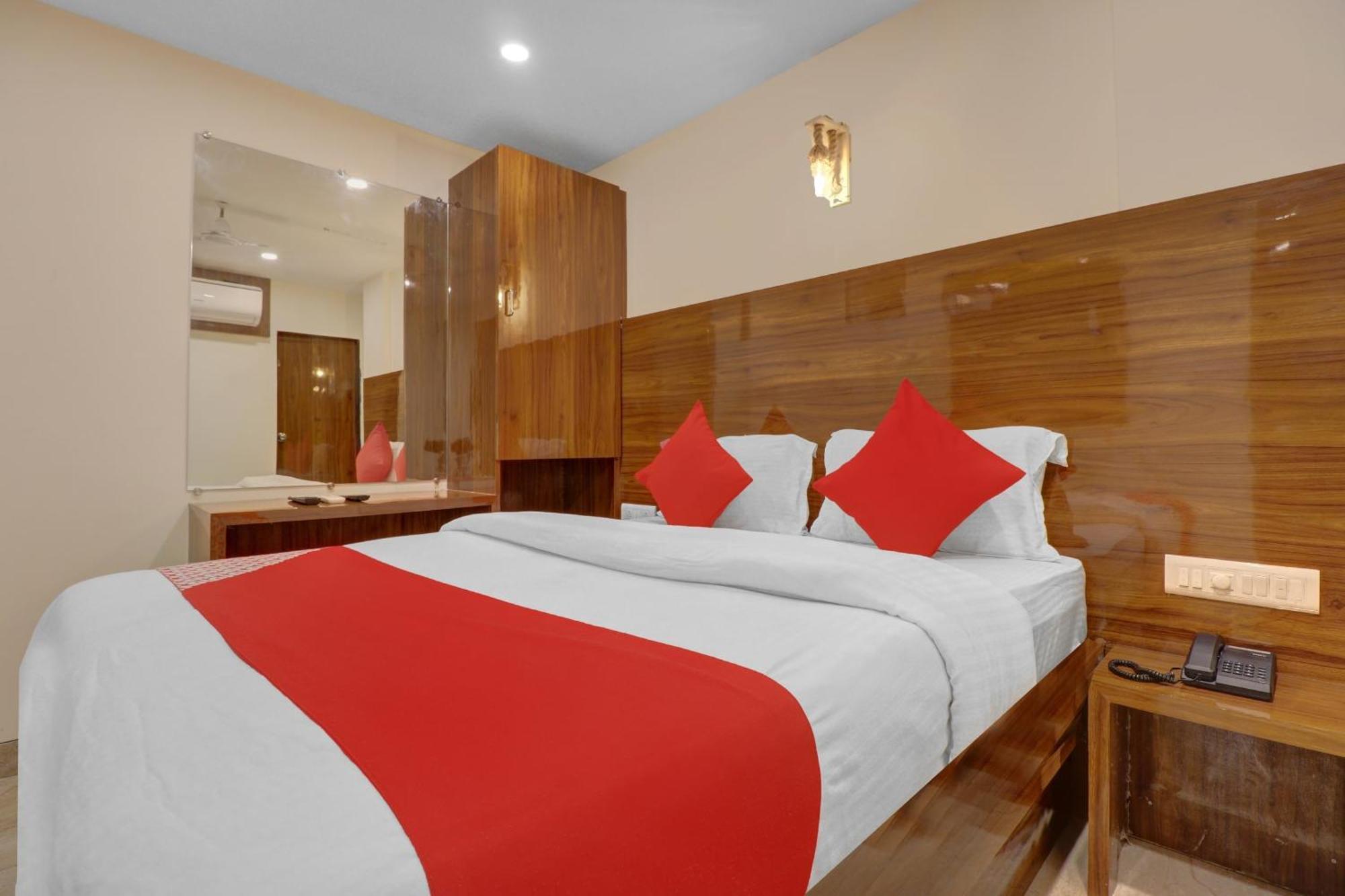 Hotel O Royal Park Мумбаи Экстерьер фото